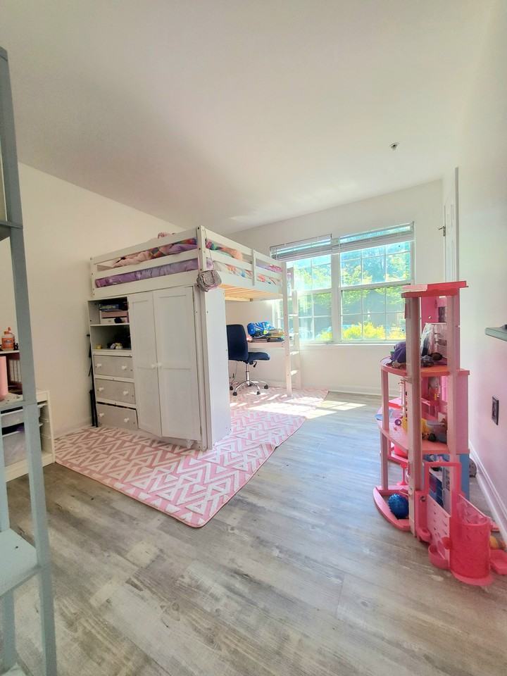 9720 Lake Pointe Ct #1 - Photo 3 of 24