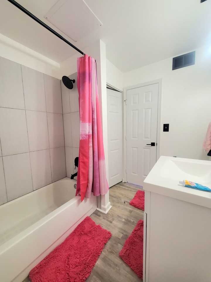 9720 Lake Pointe Ct #1 - Photo 5 of 24