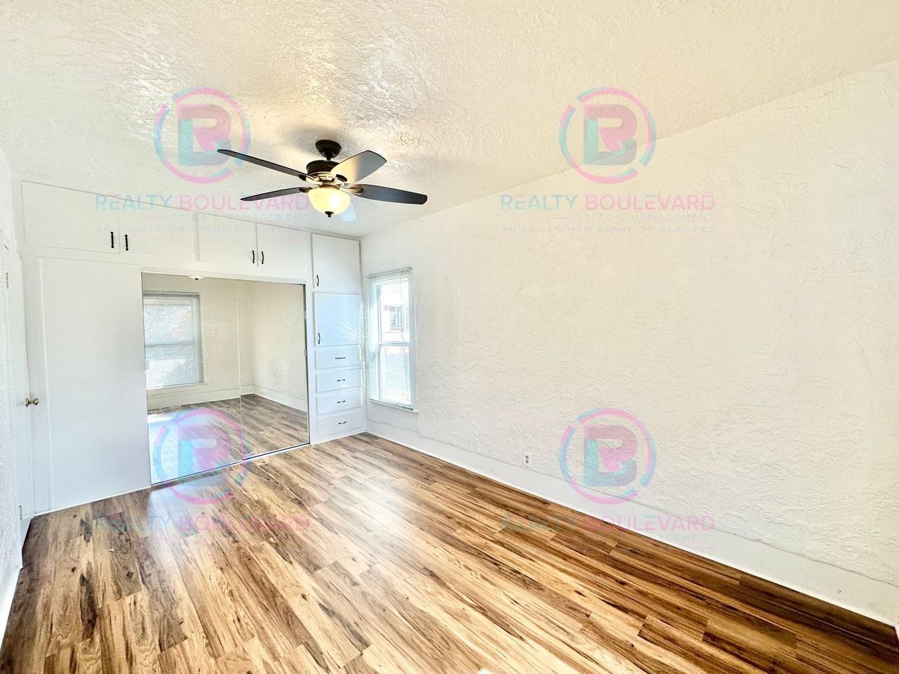 815 Jones St - Photo 5 of 22