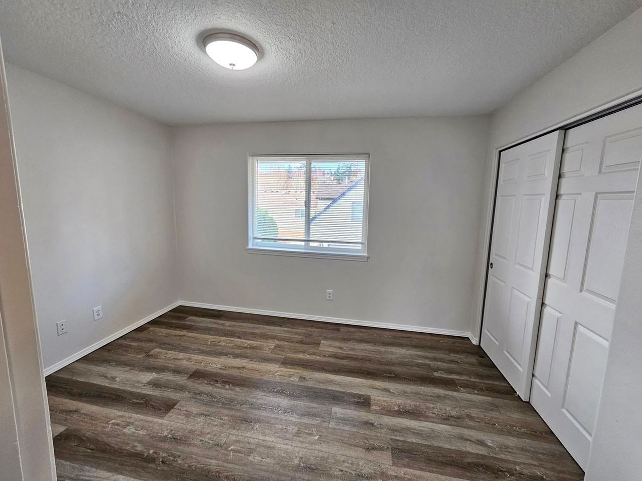 14553 Se Lone Pine Dr - Photo 3 of 8