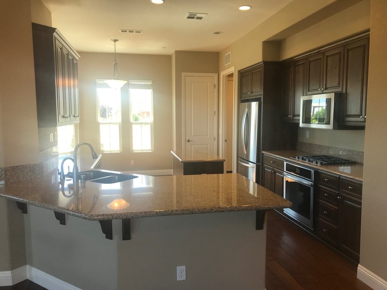 1806 Moscato Pl - Photo 3 of 30