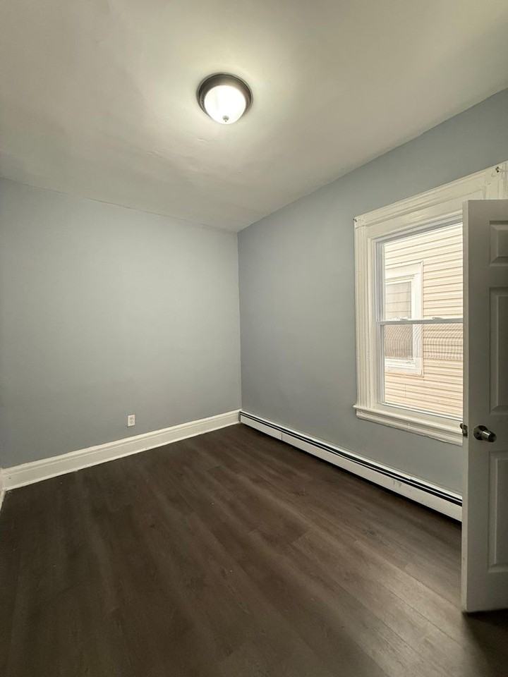 101 S 7th St - Photo 3 of 7