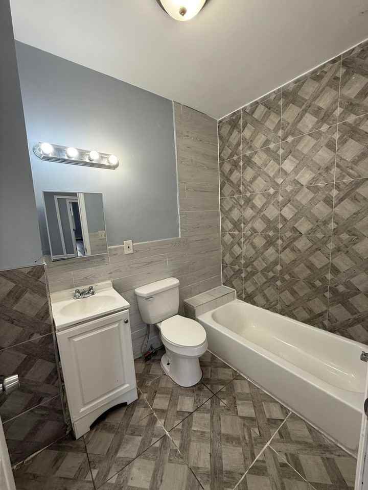 101 S 7th St - Photo 5 of 7