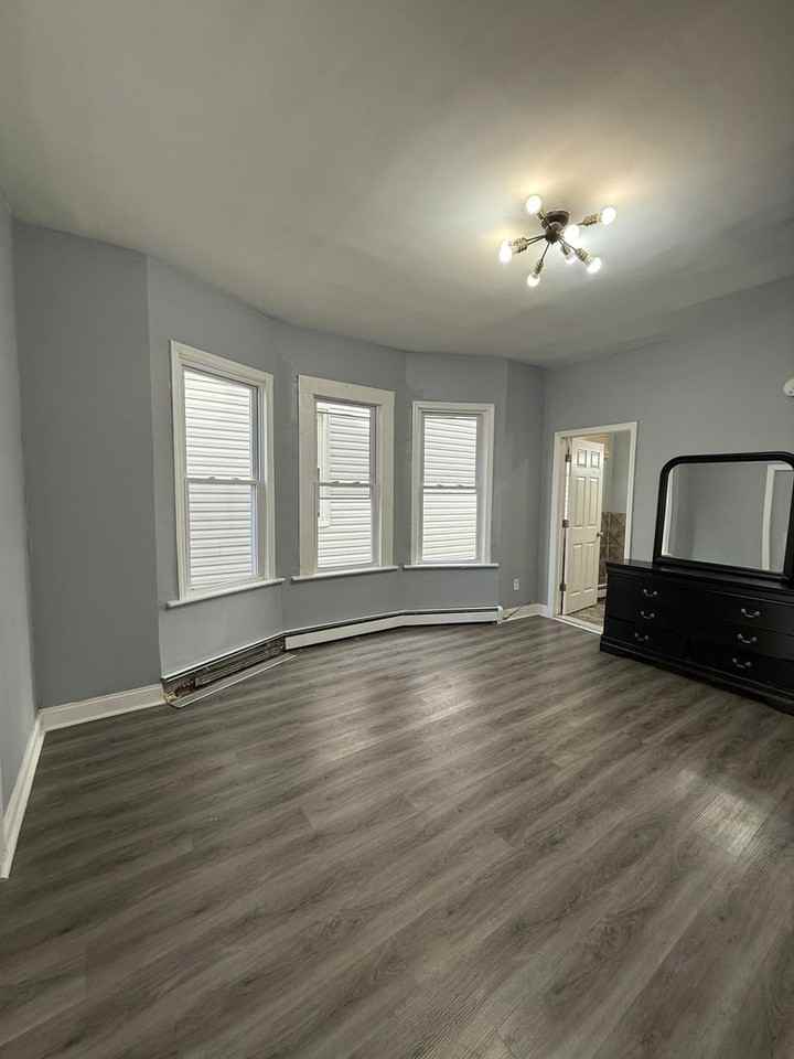 101 S 7th St - Photo 6 of 7