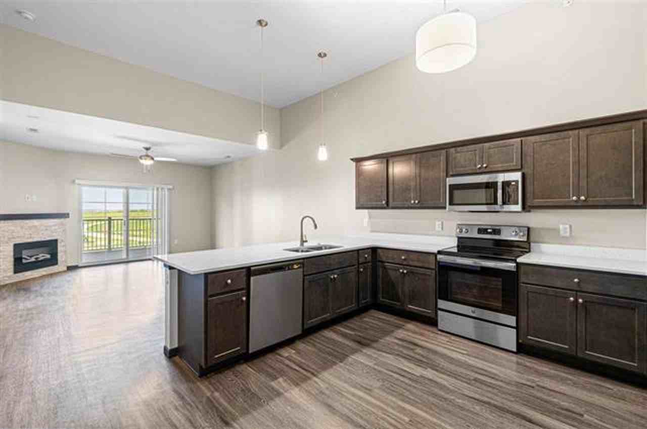 2875 Spring Rose Circle - Photo 2 of 30