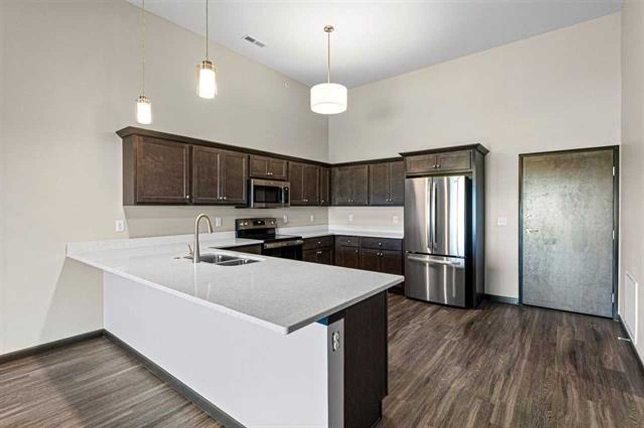 2875 Spring Rose Circle - Photo 4 of 30