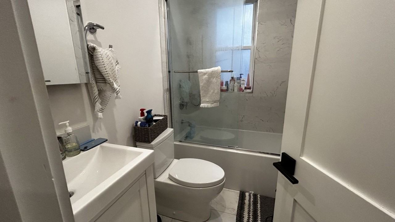 47B Englewood Ave - Photo 7 of 10