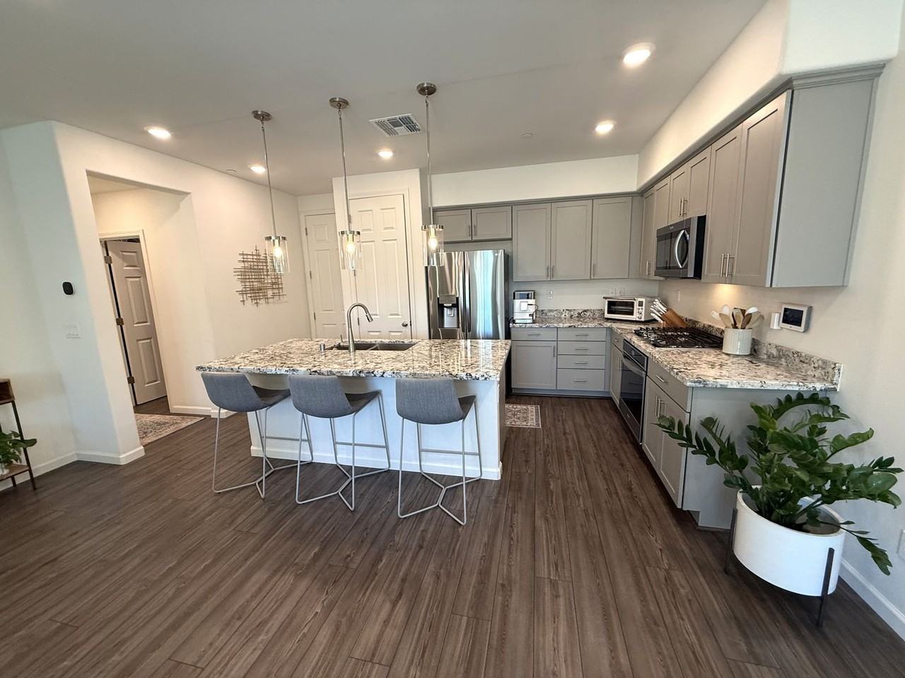 10 Lesina Way - Photo 4 of 20