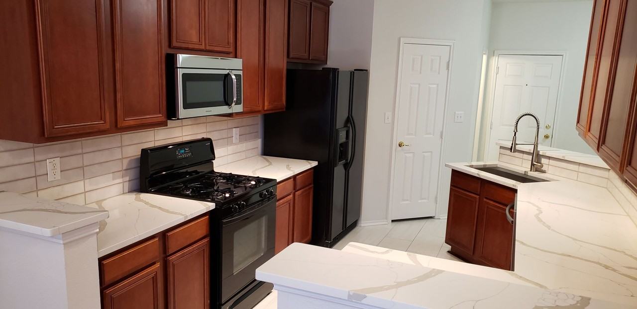 3237 Parma Ln - Photo 3 of 14