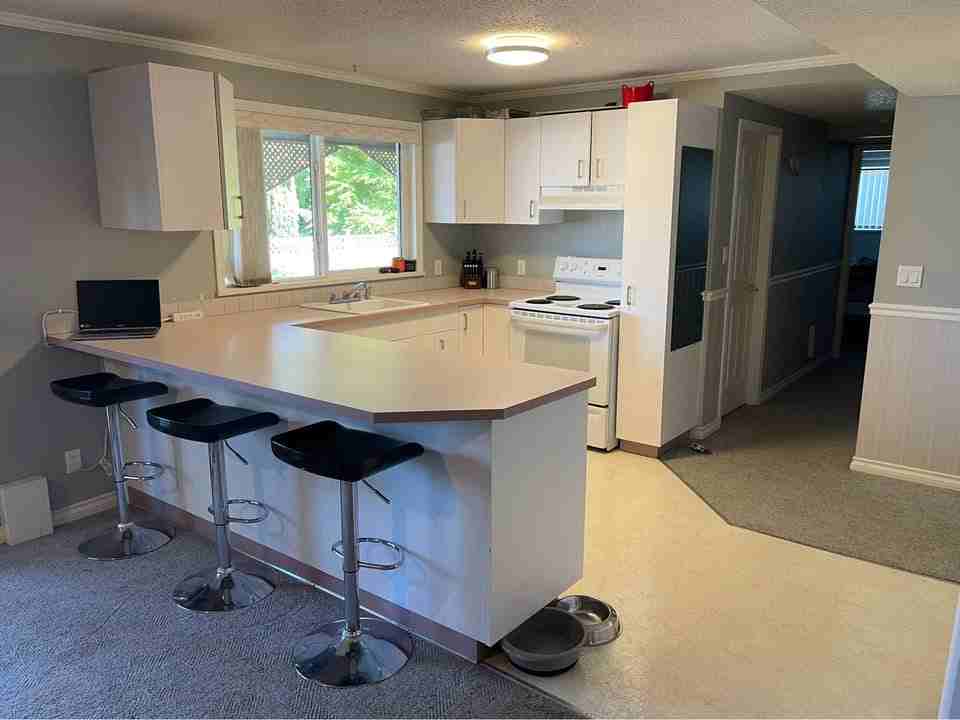 Pilot Dr - Photo 7 of 8