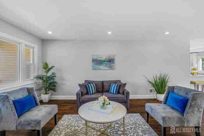 17 Ferris Road - Photo 4 of 20