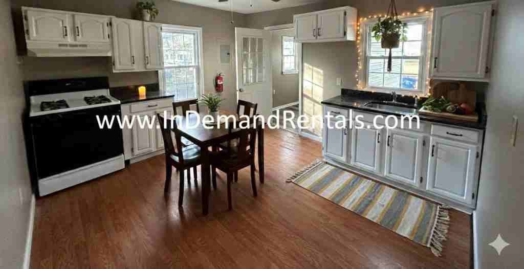 325 Malaga Park Dr - Photo 3 of 8