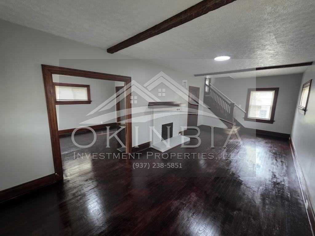 713 W Hillcrest Ave - Photo 5 of 28