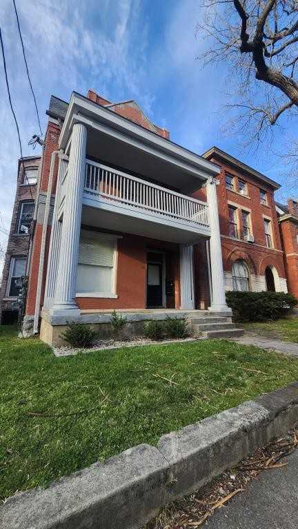 115 W Burnett Ave ##2 - Photo 7 of 18