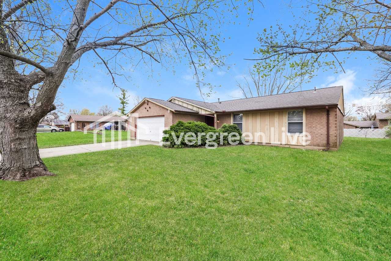 4724 Stonehedge St - Photo 2 of 15