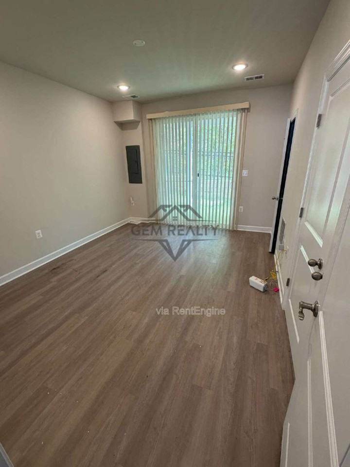 7231 Mountaineer Dr - Photo 2 of 10