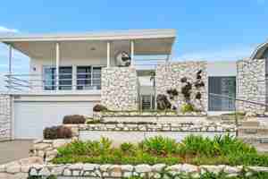 featured image of 18145 Kingsport Dr