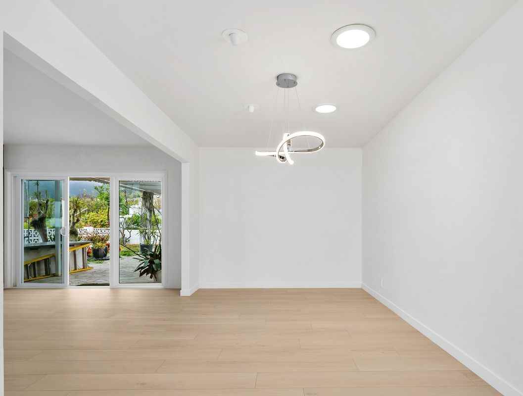 18145 Kingsport Dr - Photo 7 of 35