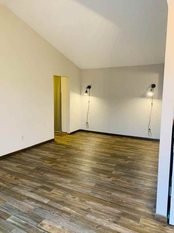 932 Westbrooke Way - Photo 2 of 15