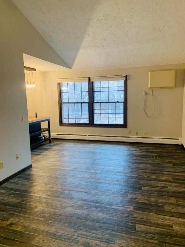 932 Westbrooke Way - Photo 3 of 15