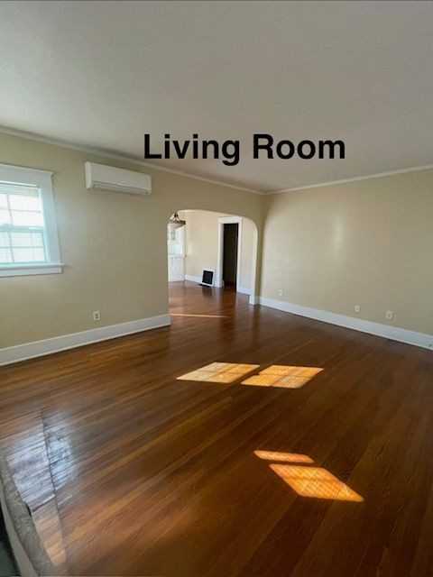 515 S Indiana St - Photo 2 of 21
