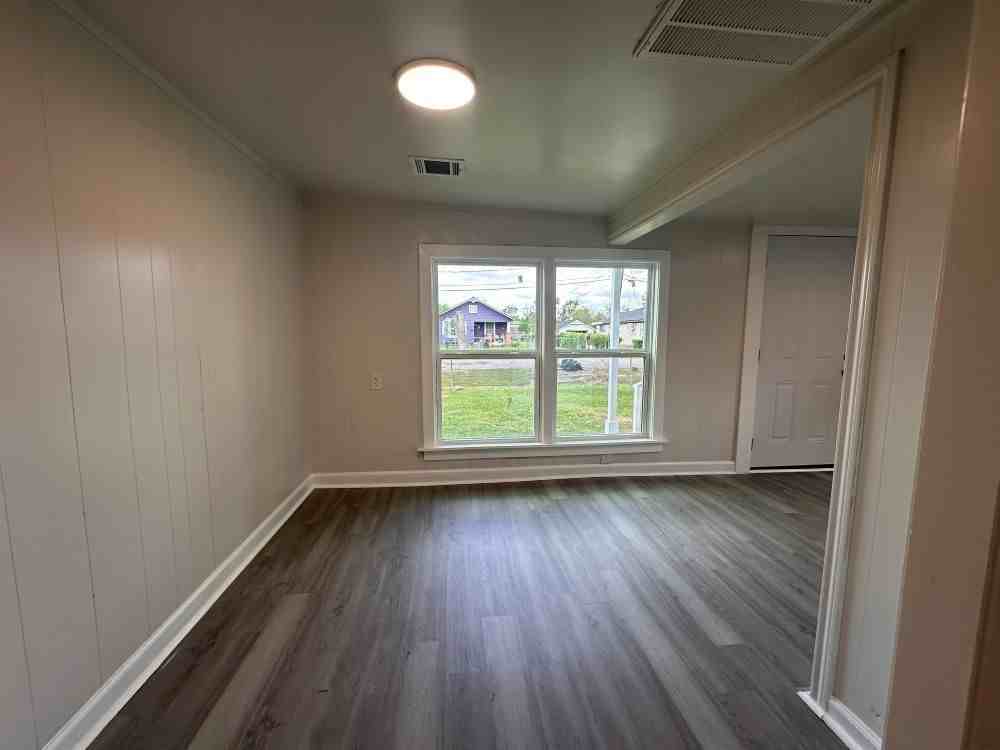 2516 Ivy St - Photo 2 of 16