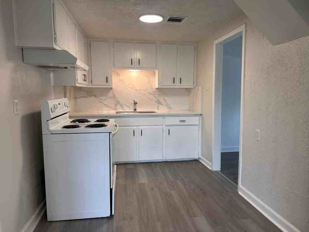 2516 Ivy St - Photo 5 of 16