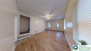 featured image of 938 W Gordon St