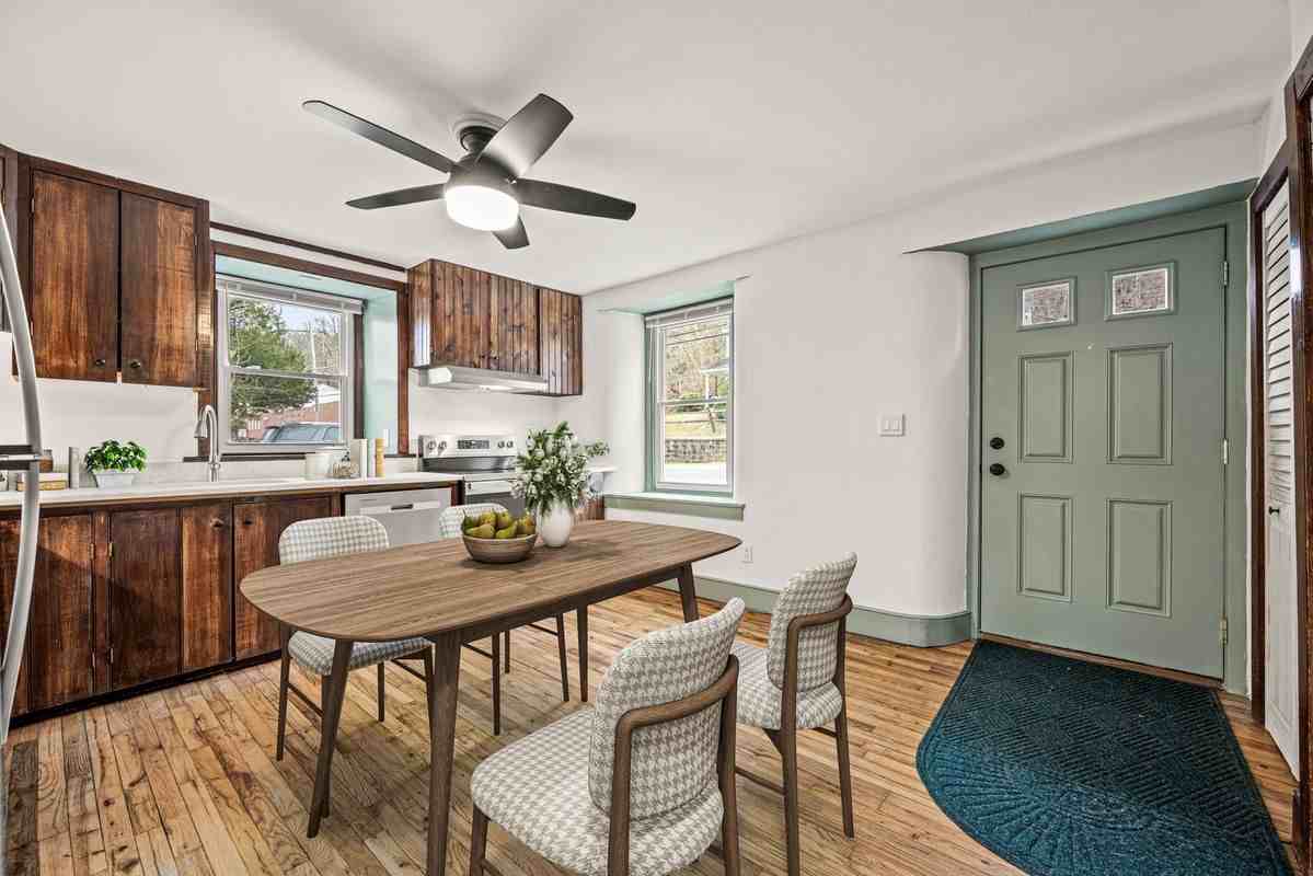 18 N Brandywine Ave - Photo 4 of 27