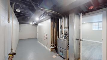 featured image of 1033 E 51st Pl