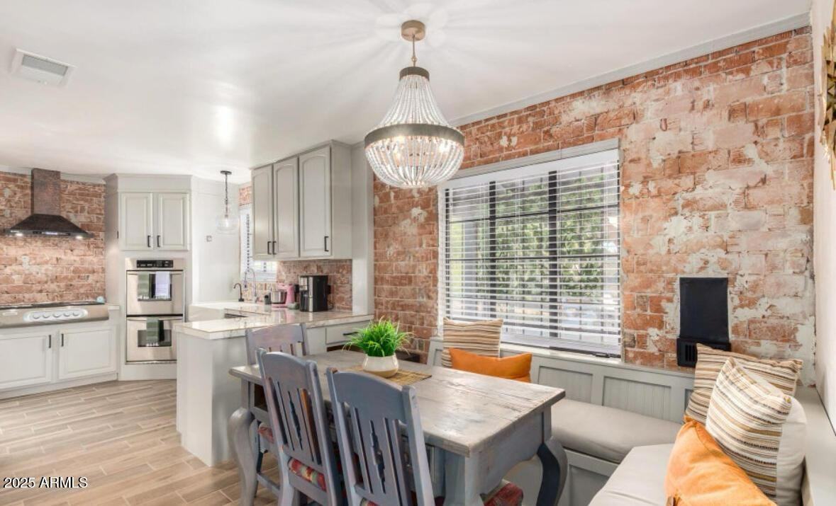 1720 N Whittier Dr - Photo 2 of 46