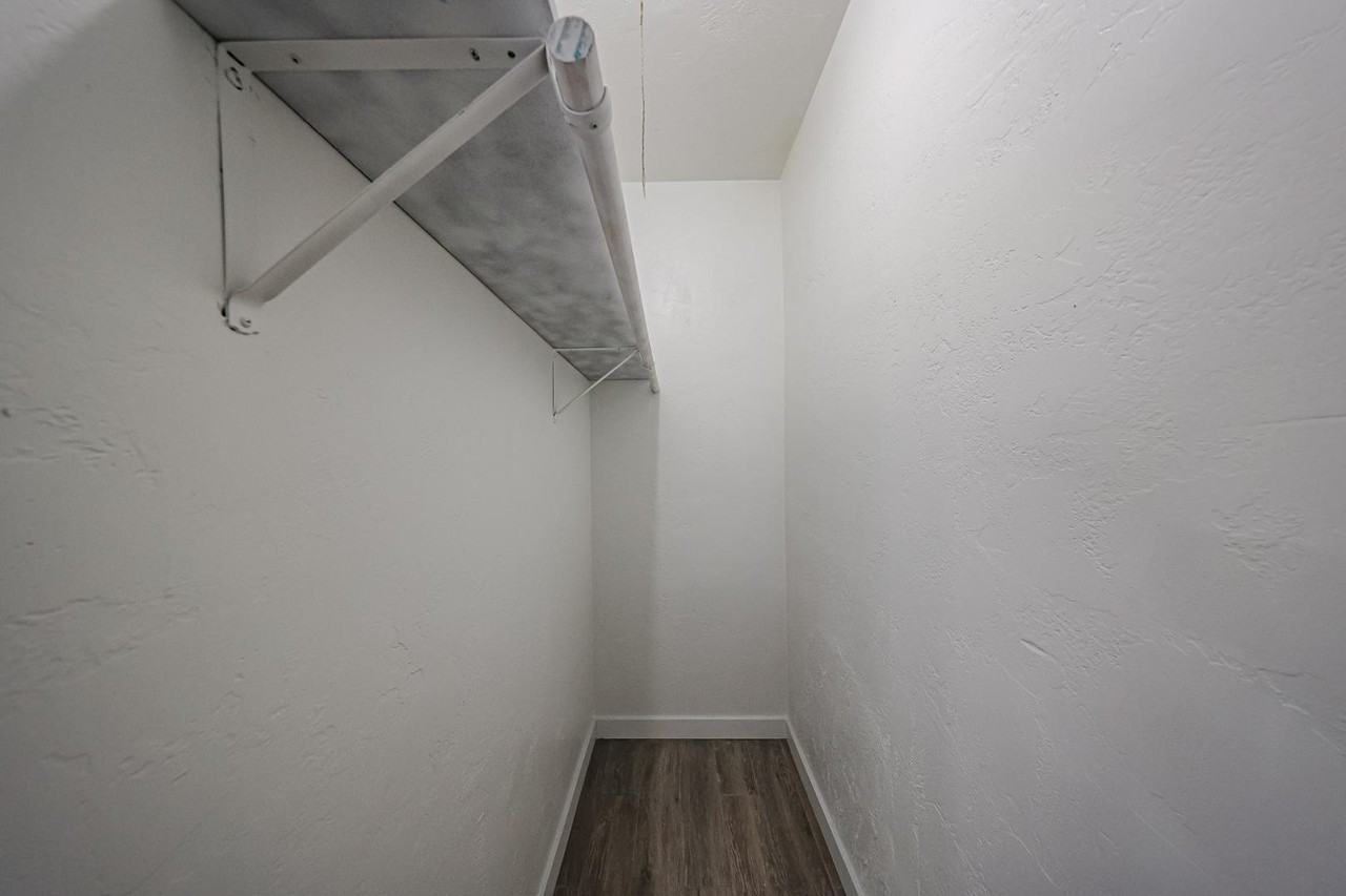 2816 N 33rd Pl - Photo 5 of 50