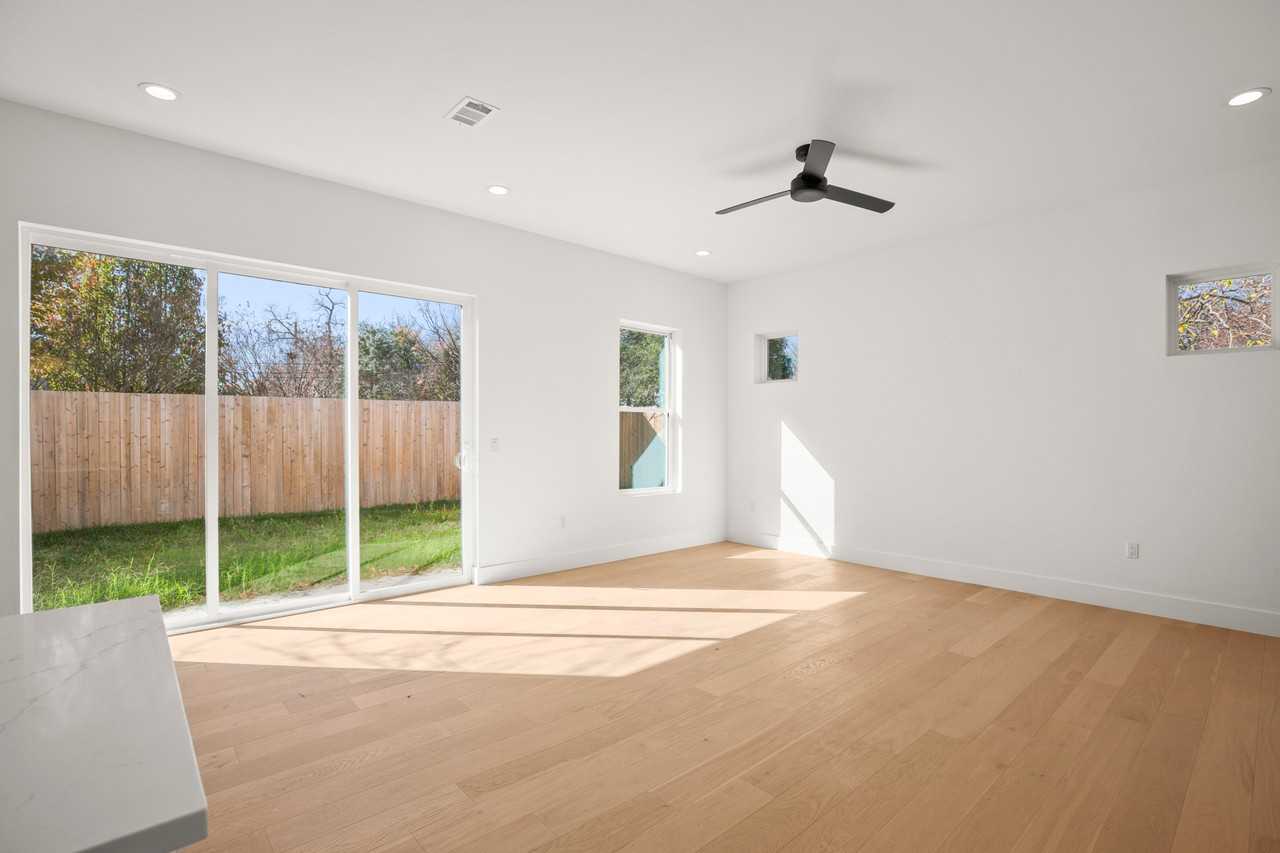 2715 Sweeney Ln - Photo 5 of 22