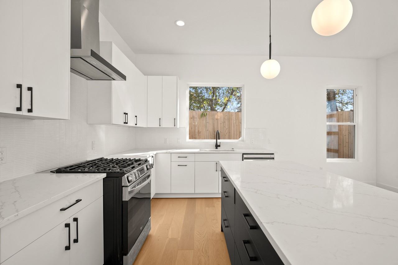 2715 Sweeney Ln - Photo 6 of 22