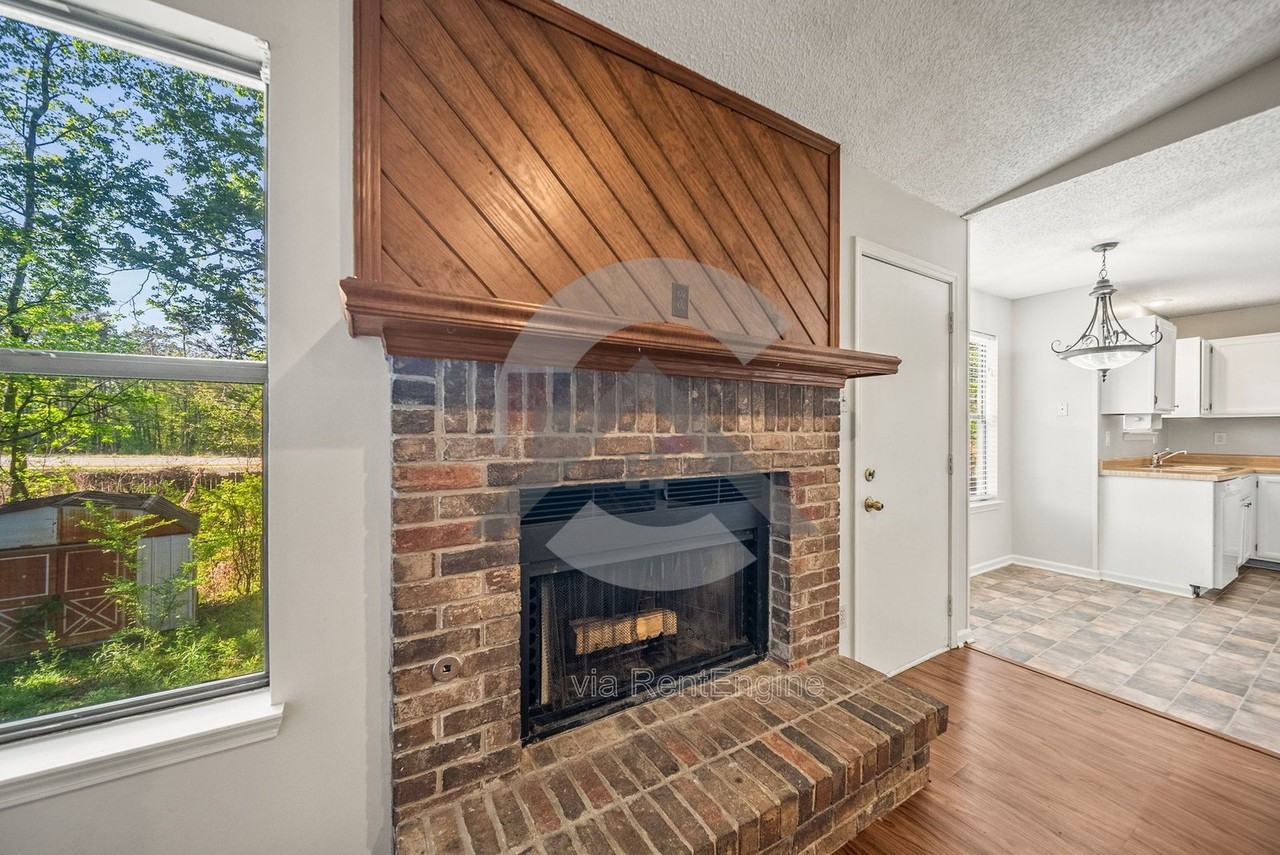 9 Point West Cir - Photo 3 of 14