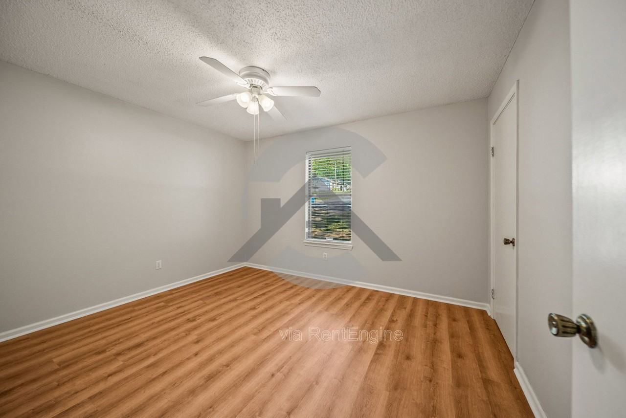 9 Point West Cir - Photo 7 of 14