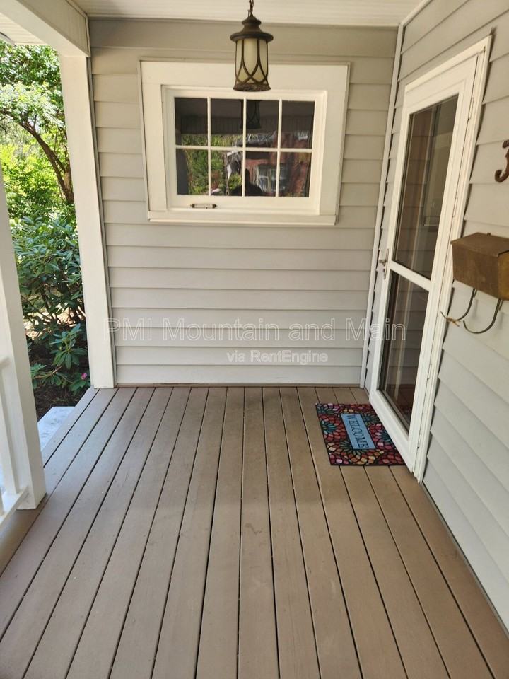 39 Westover Dr - Photo 4 of 40