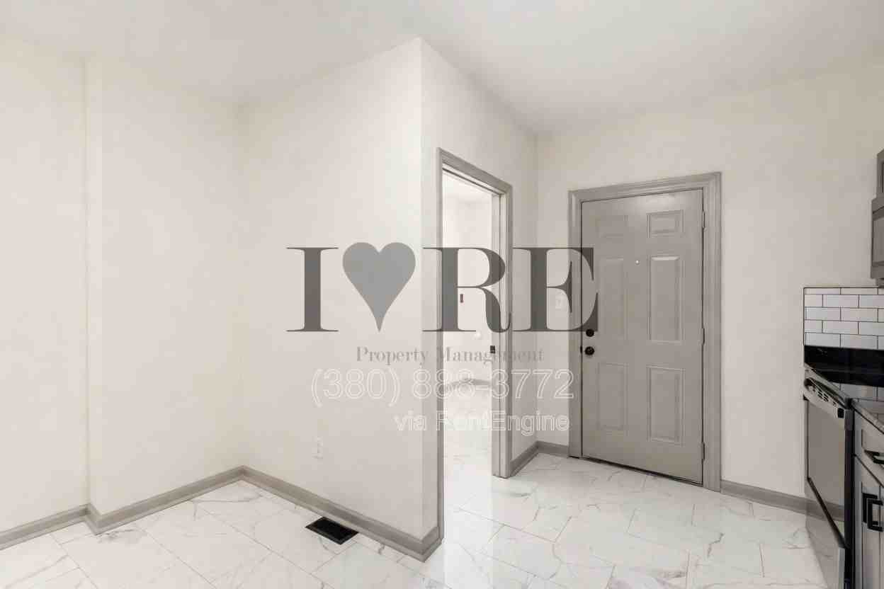 1299 W Broad St - Photo 6 of 16