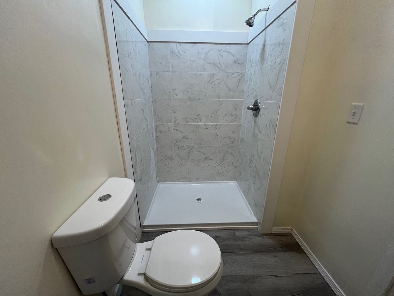 170 Meriden Rd - Photo 4 of 25