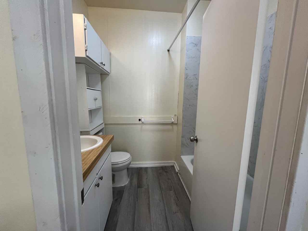 170 Meriden Rd - Photo 6 of 25