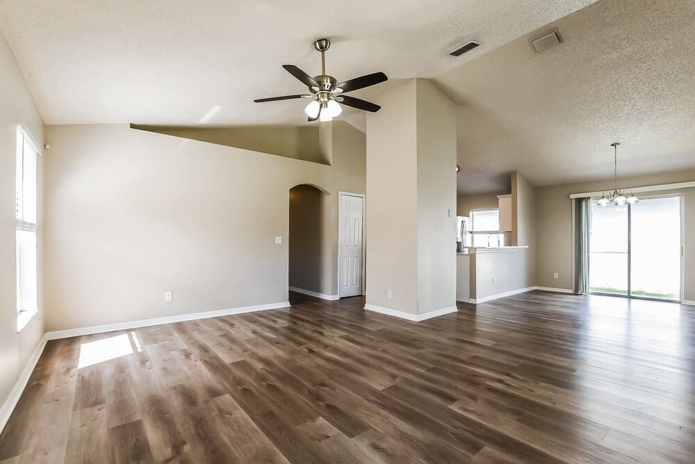 8782 Foley Dr - Photo 4 of 16