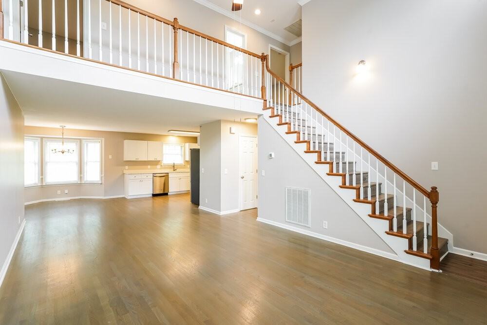 1212 Orchard Mountain Ct - Photo 4 of 17