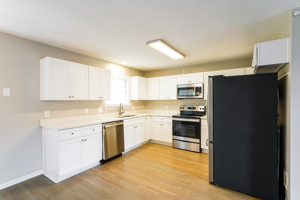 1212 Orchard Mountain Ct - Photo 7 of 17