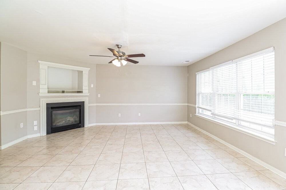 112 Bluffton Rd - Photo 5 of 17