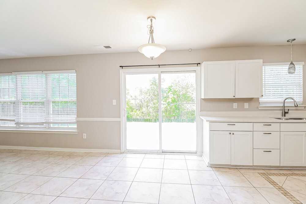 112 Bluffton Rd - Photo 7 of 17