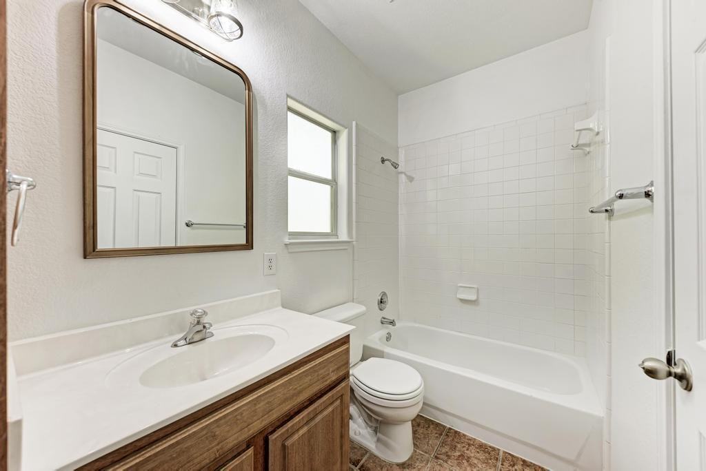 42 1906 - Photo 5 of 26