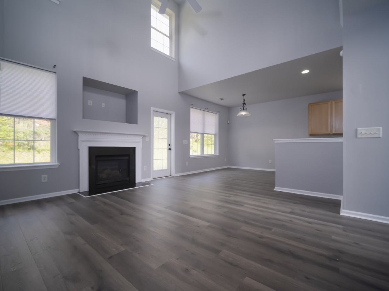 1030 Boxelder Ln - Photo 3 of 41