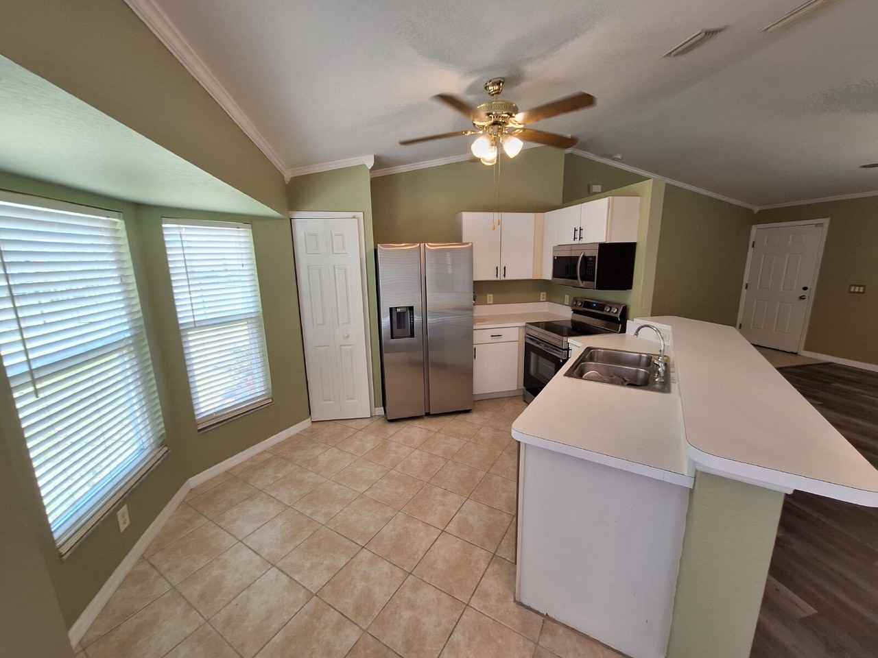 25324 Lychee Ct - Photo 5 of 30