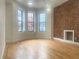 featured image of 70 Herkimer St