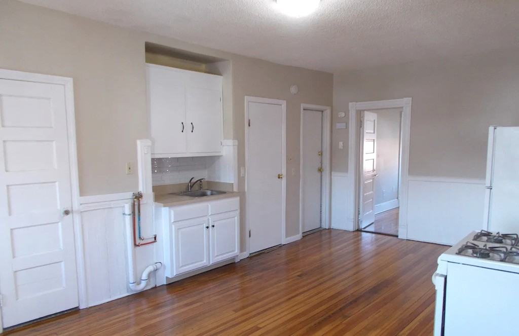 103 Grove St #3N - Photo 2 of 23